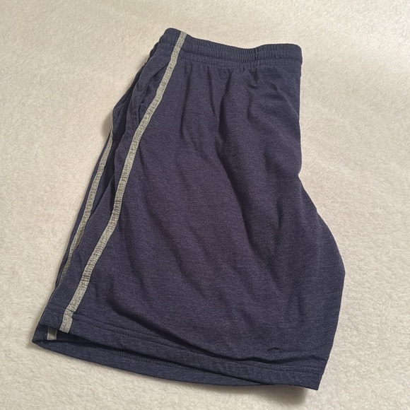 Men’s Colosseum casual shorts, size XXL - Picture 2 of 5
